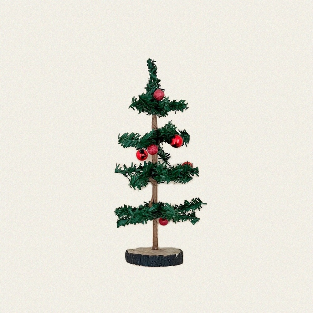 Retired Maileg Miniature
Christmas Tree